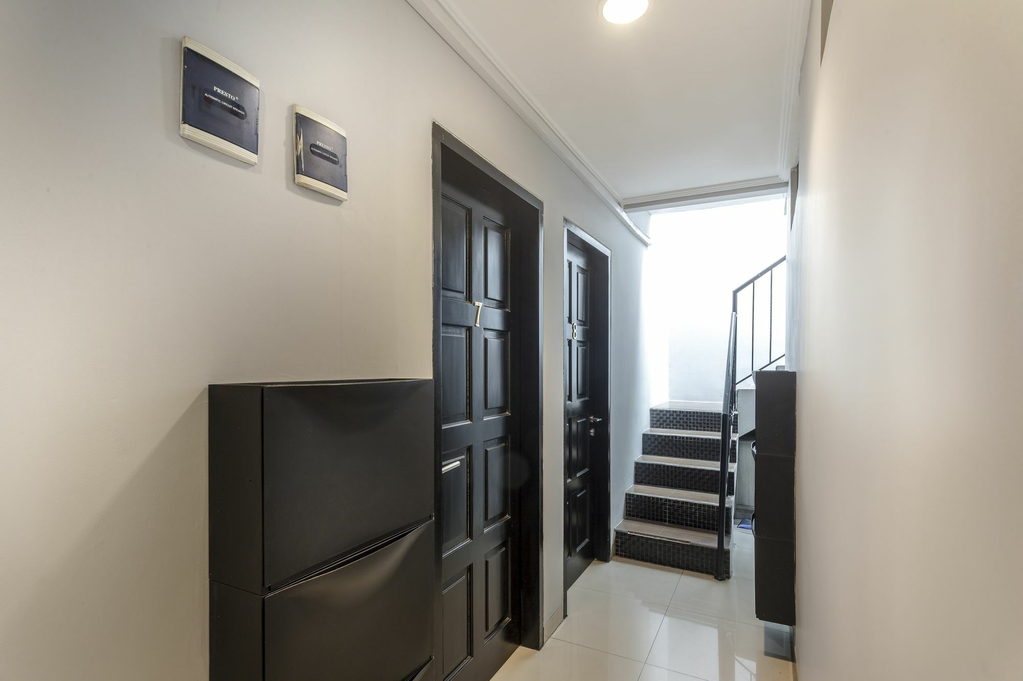 Oyo 105 La Maison D Ilona Giacarta Esterno foto